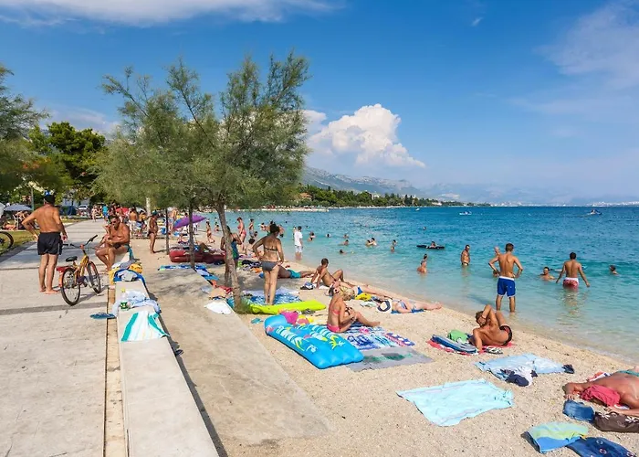 With Parking Space Kastel Stari, Kastela - 19740 Lägenhet