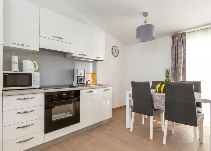 With Parking Space Kastel Stari, Kastela - 19740 Kaštel Stari