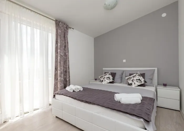 With Parking Space Kastel Stari, Kastela - 19740 * Kaštel Stari