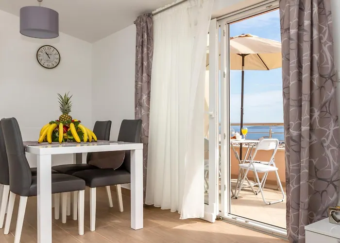 With Parking Space Kastel Stari, Kastela - 19740 Lägenhet