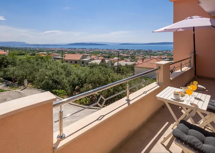 With Parking Space Kastel Stari, Kastela - 19740 * Kaštel Stari